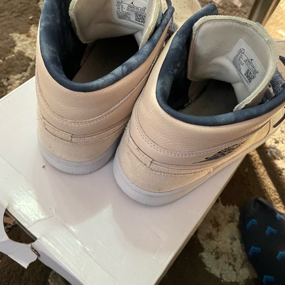 Nike Dunks - image 3